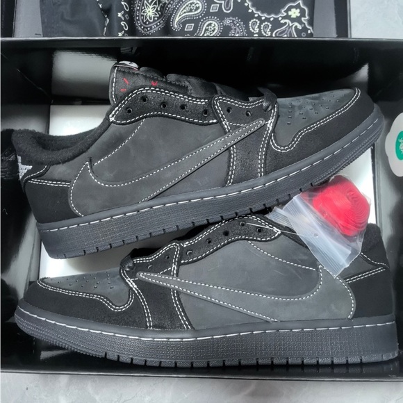 Nike Men's Travis scott lows phantom black - Picture 1 of 10